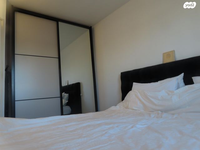 ראובן גמזון 15