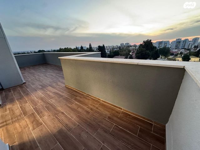 דופלקס, הפרדס 4, אושיות, רחובות