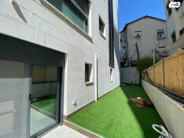 דירת גן, בועז 1, שכונת הראשונים, רמת גן