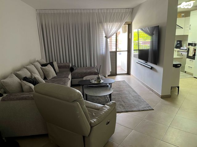 דירה, המצביאים 9, נאות יצחק, לוד