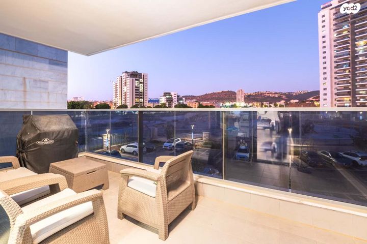 דירה, הגל 12, החותרים, טירת כרמל