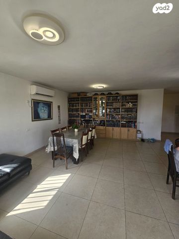 דירה, הרב אריה לייב קפלן 4, בן גוריון כנען, צפת