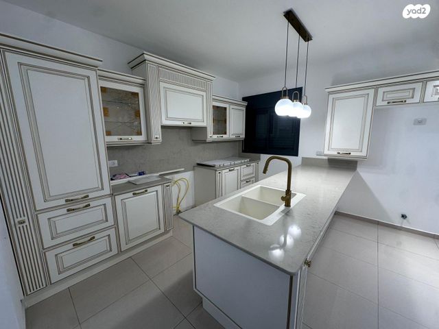 דופלקס, הפרדס 4, אושיות, רחובות