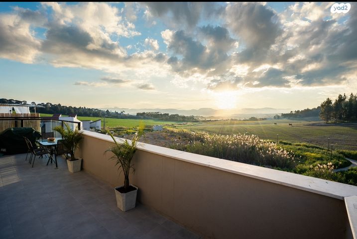 גג/ פנטהאוז, בית"ר 11, שאר העיר, מגדל העמק