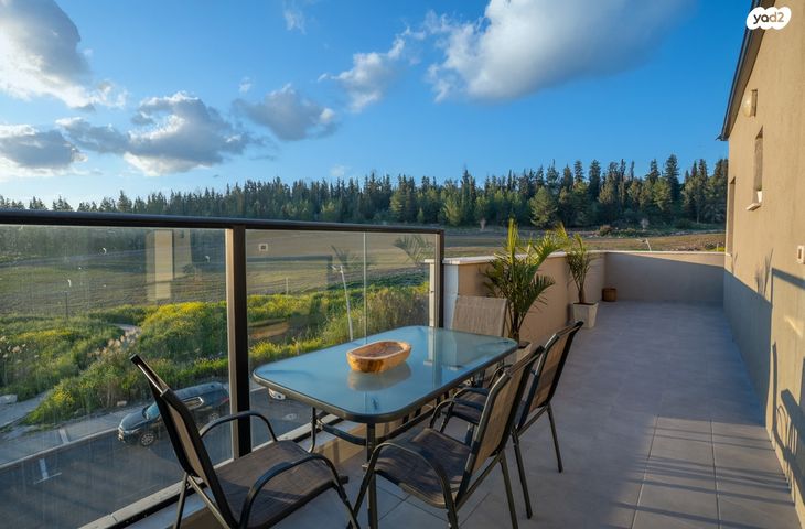 גג/ פנטהאוז, בית"ר 11, שאר העיר, מגדל העמק