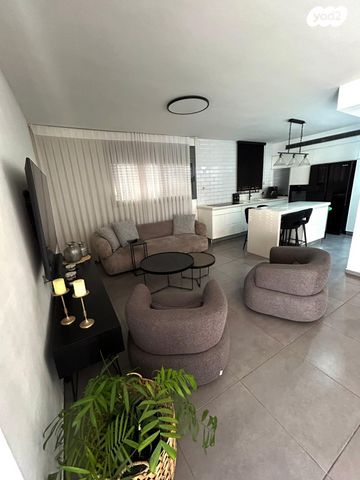 משה קהירי 16