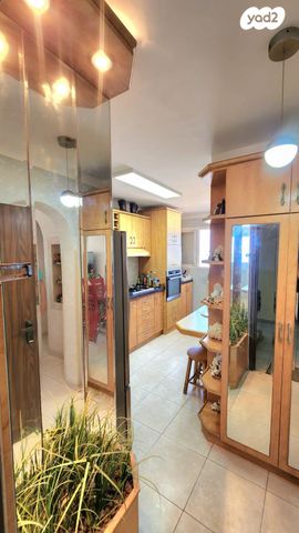 דירה, שדרות משה שרת 85, קרית ים ב', קרית ים