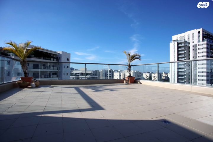 גג/ פנטהאוז, שניר 12, הפארק, חדרה