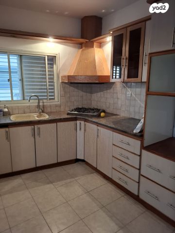 דירת גן, סביון 11, בן גוריון, נצרת עילית / נוף הגליל