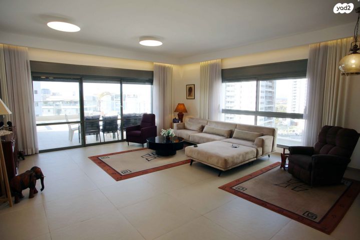 גג/ פנטהאוז, שניר 12, הפארק, חדרה