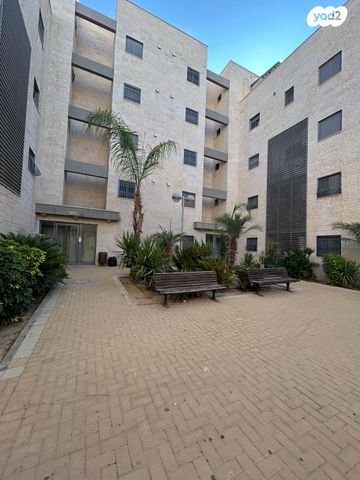 גג/ פנטהאוז, משה קהירי 16, רמות הרכס, באר שבע