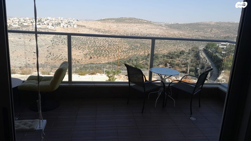 דירה, אלה 22, לשם, עלי זהב