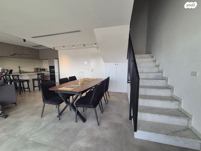 דופלקס, טרומפלדור 56, כפר גנים א, פתח תקווה