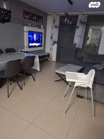 דירת גן, איבי נחל 1, אבני חפץ, אבני חפץ