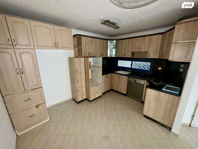 דירת גן, שקד 16, מורדות טבריה, טבריה