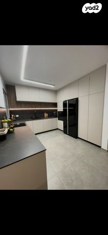 דירה, האישה העברייה 14, כרמי גת, קרית גת