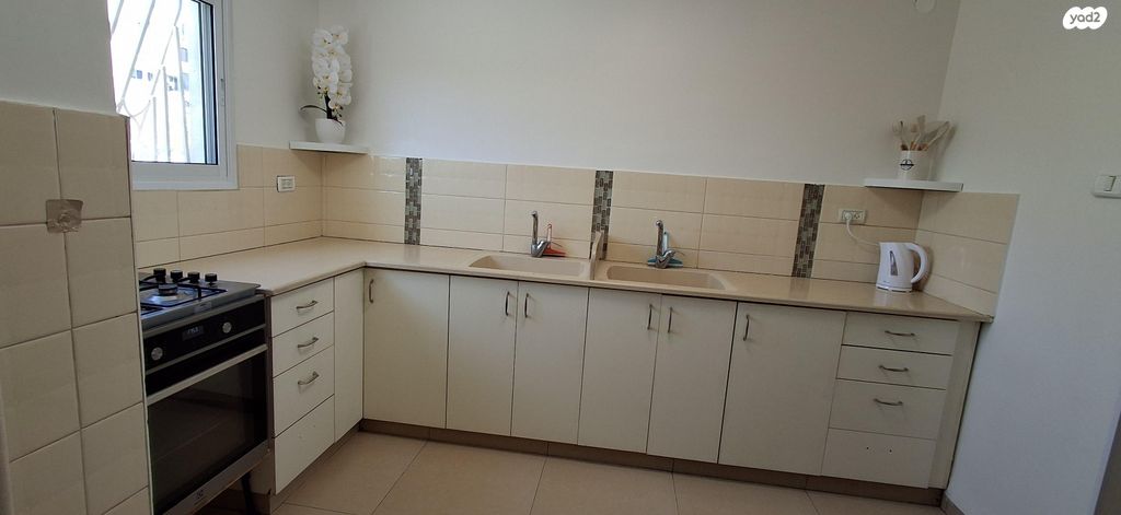 דירה, שז"ר 1, שיכון ד, טבריה