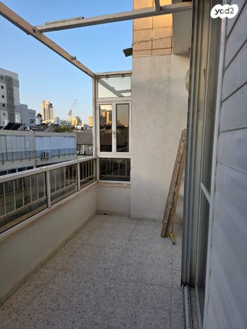 דירה, התנאים 19, הר שלום, בני ברק