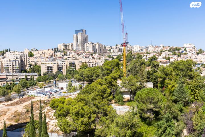 דירה, אברהם פררה 11, הולילנד, ירושלים