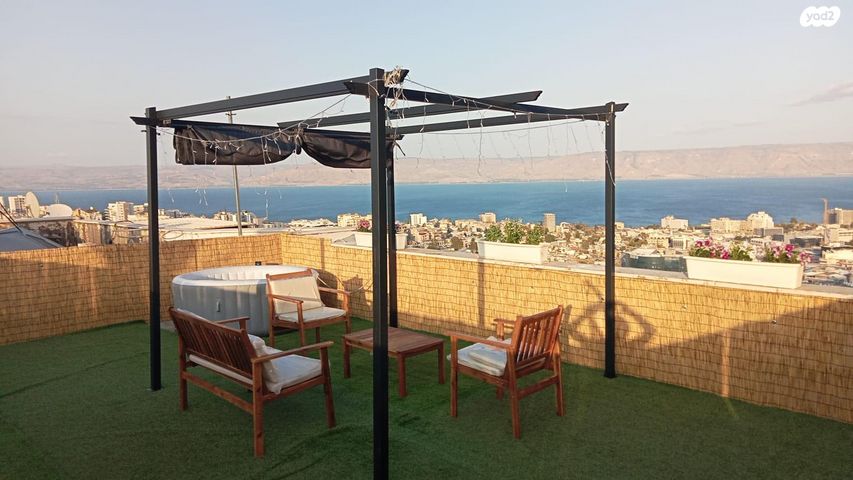 גג/ פנטהאוז, אוסישקין 35, אחוזת כנרת, טבריה