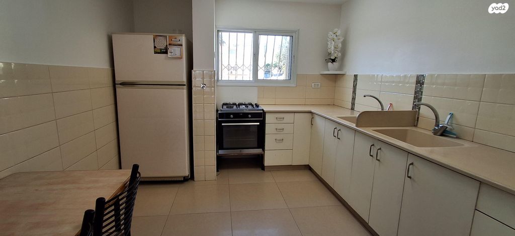 דירה, שז"ר 1, שיכון ד, טבריה