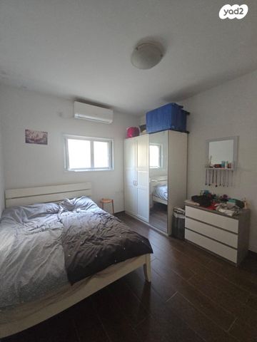 דירה, הרא"ה 18, שכונת יהלום, מרכז העיר ב, רמת גן