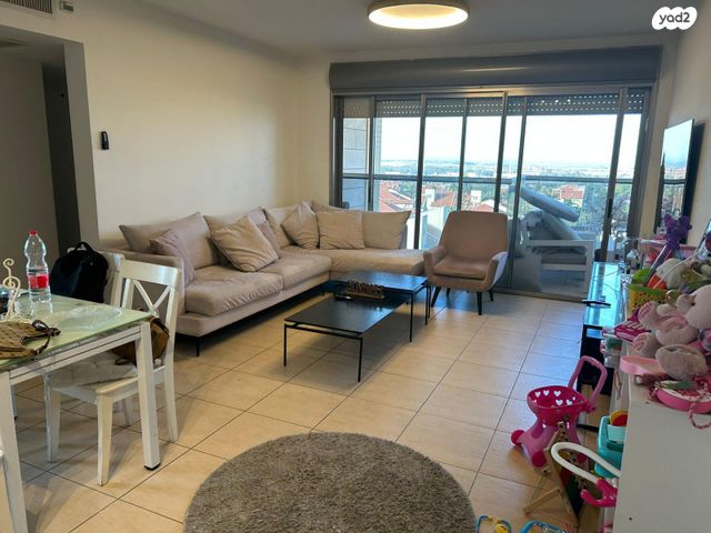 מעגל השלום 25