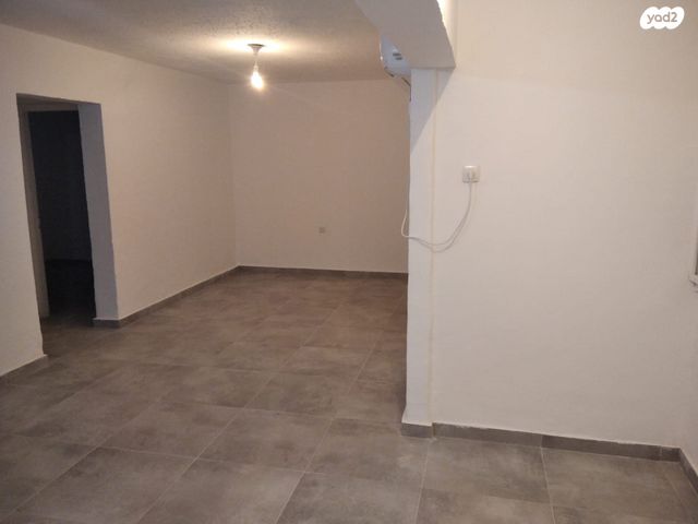 דירה, מנדלי מוכר ספרים 10, בן גוריון, אשקלון