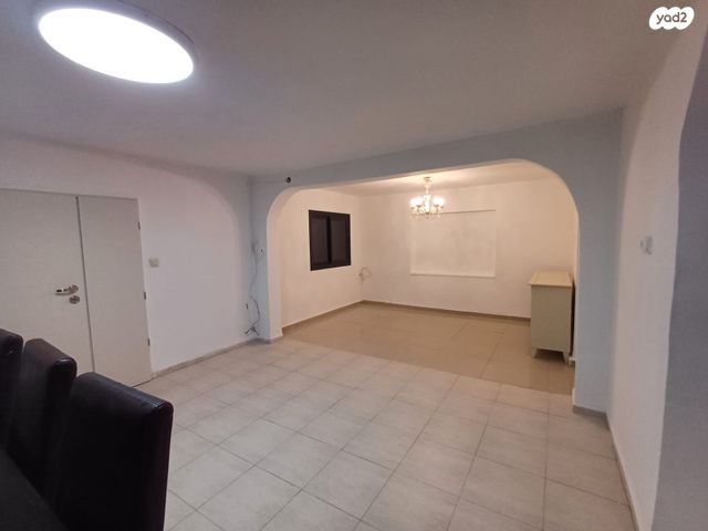 בית פרטי/ קוטג', שקד 51, לוזית, לוזית