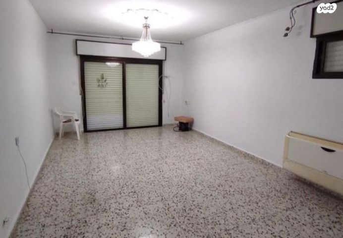 דירת גן, אצ"ל 8, יצחק רבין, מעלות תרשיחא