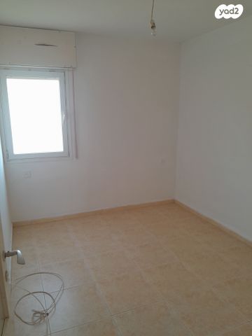 דירה, הרב מיימון 40, נווה שאנן, חיפה