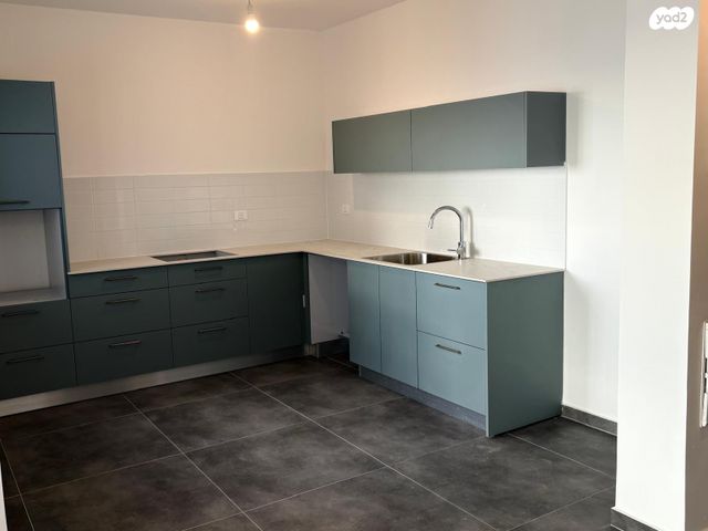 דירה, הרב הרצוג 6, צפון מערב מרכז העיר, נתניה