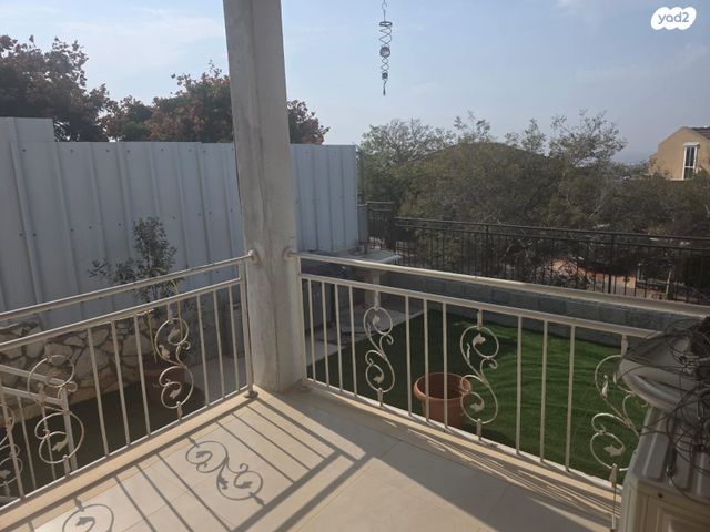 דו משפחתי, היקב 16, קציר, קציר