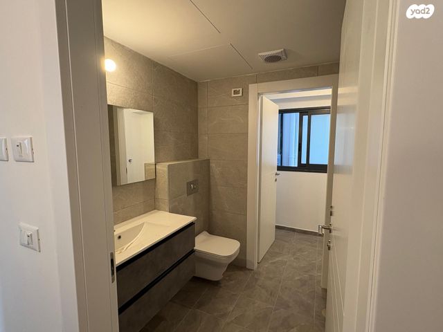 דירה, הרב הרצוג 6, צפון מערב מרכז העיר, נתניה