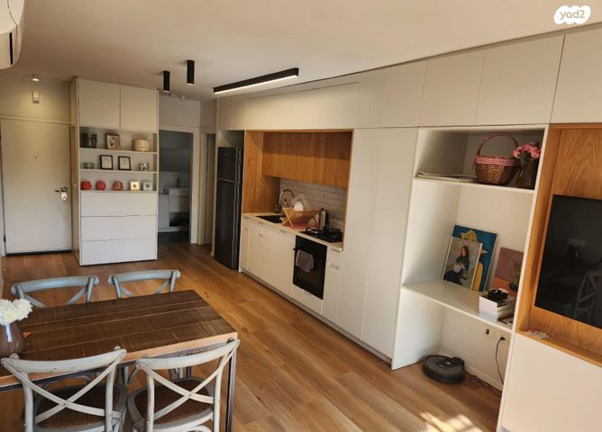 דירה, הרב עוזיאל 4, בבלי, תל אביב יפו