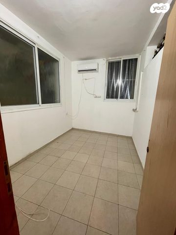 דירת גן, אלברט איינשטיין 28, קרית מטלון, פתח תקווה