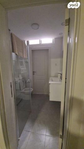 דירה, הגיא 107, הר אדר, הר אדר