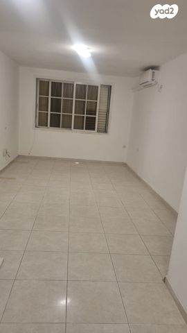 דירה, יצחק גרינבוים 37, נאות שקד, נתניה