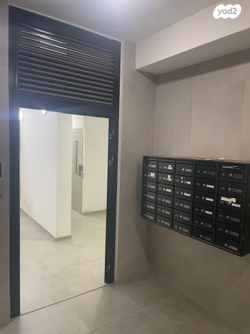 דירה, מעפילי אגוז 9, נווה חן, תל אביב יפו