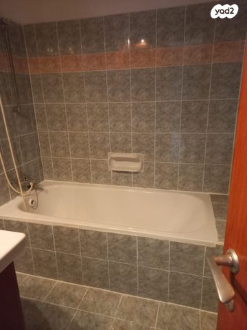 דירת גן, אצ"ל 8, יצחק רבין, מעלות תרשיחא