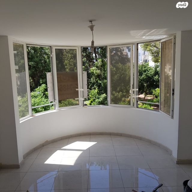 א.ד. גורדון 60