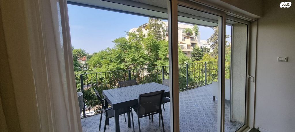 דירה, משה דיין 3, מרכז דרום, רעננה