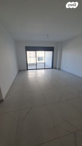 דירה, פרופ' ישראל ייבין 2, פסגת הדר / נווה עוז הירוקה, פתח תקווה