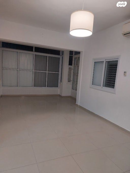 דירה, יעקב 20, ג' / מרכז מזרח העיר, רחובות