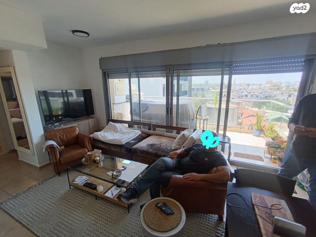 עין הקורא 16