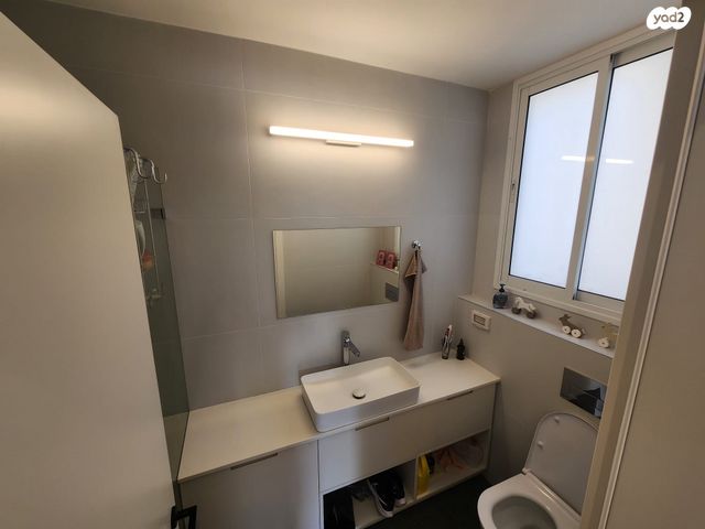 דירה, הרב עוזיאל 4, בבלי, תל אביב יפו