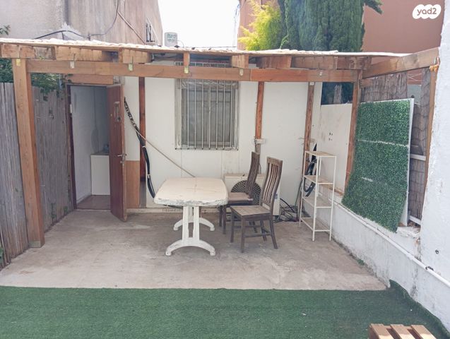 קדושי בלזן 23