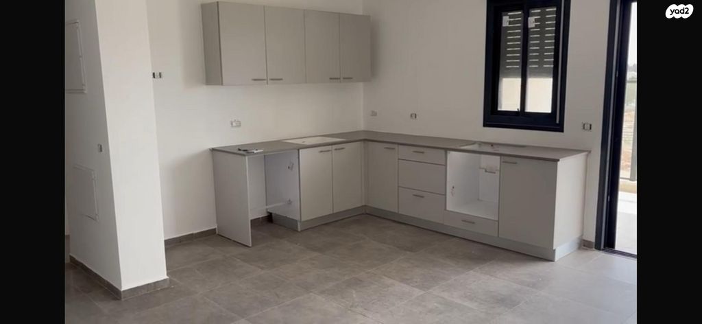 דירה, לאה גולדברג 14, צפון נס ציונה, נס ציונה