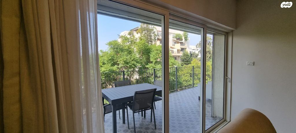 דירה, משה דיין 3, מרכז דרום, רעננה