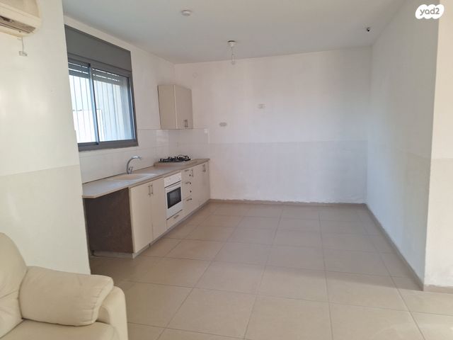 דירת גן, המגינים 21, גבעת נשר, נשר